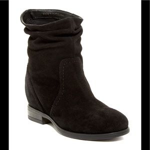 SHERIDAN MIA Roper Slouchy Black Boots